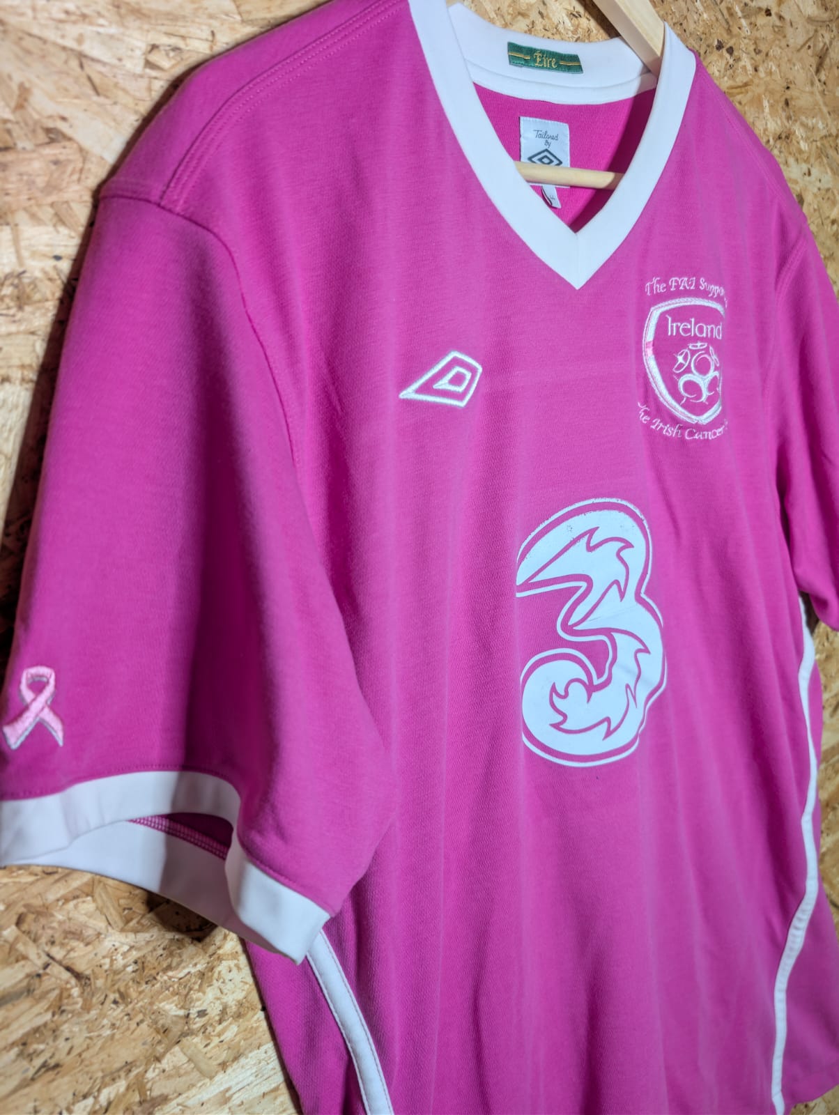 2010 Ireland Pink Limited Edition with Box, Size 44 (X Large)