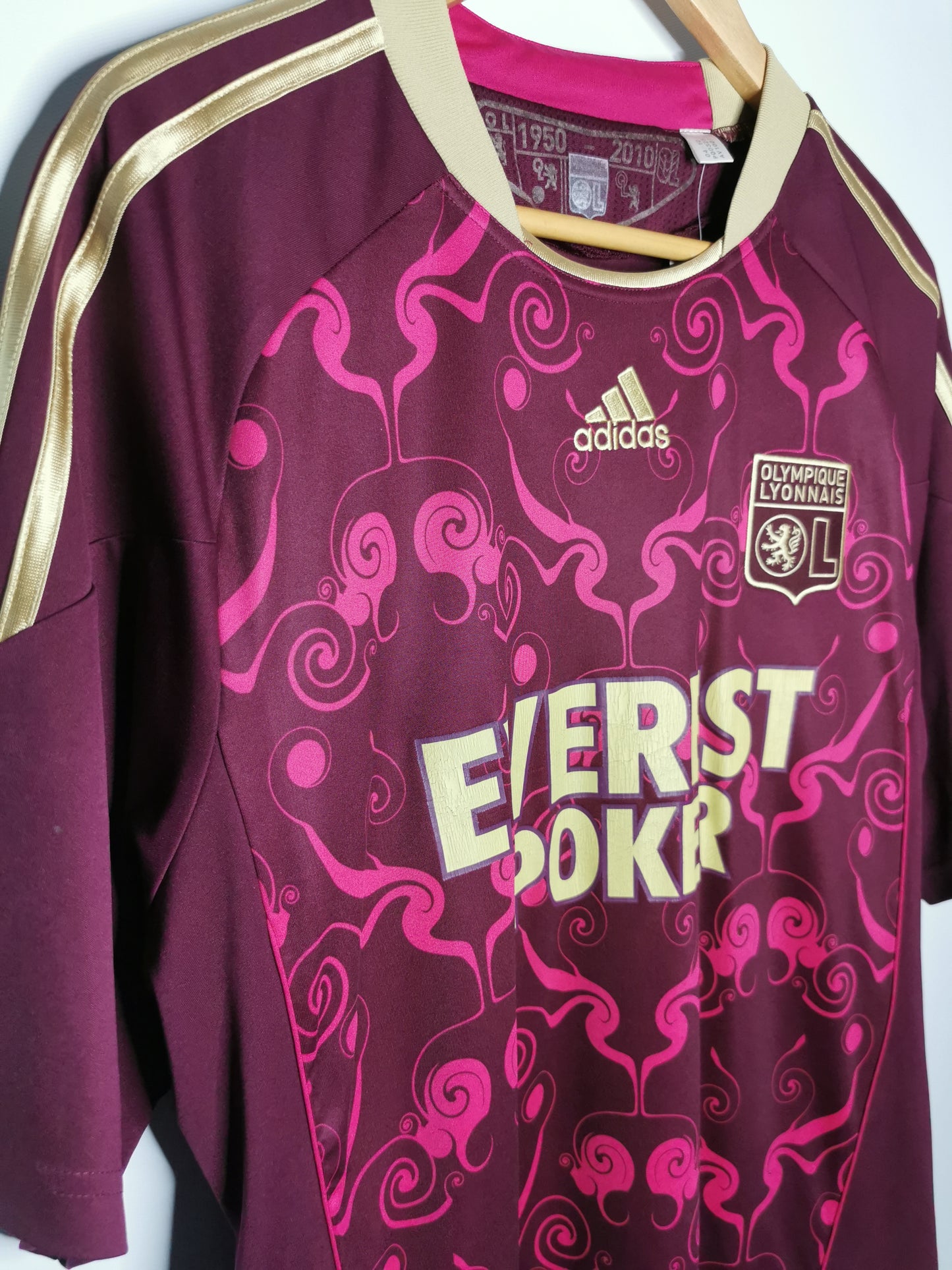 2010 Lyon Away, Large