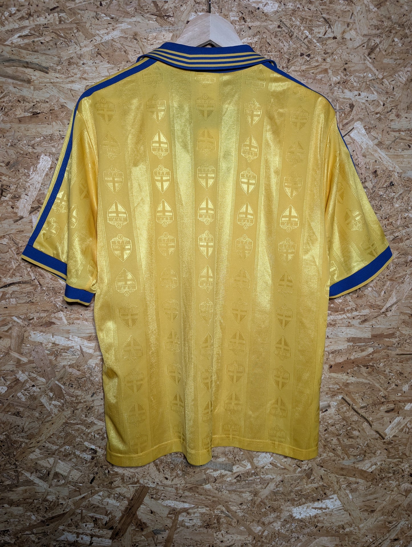 1998 Sweden Home, Medium