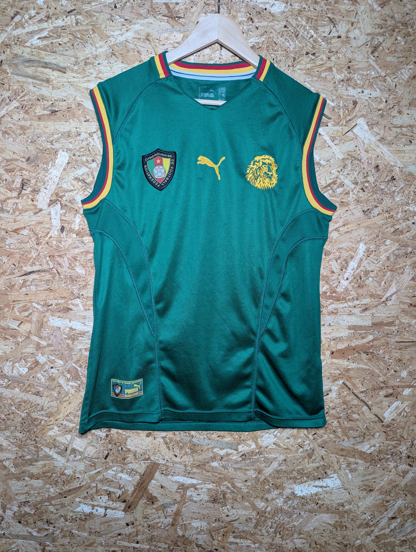 Authentic Cameroon 2002 Puma Sleeveless Home Football Shirt, Medium (Image 1)