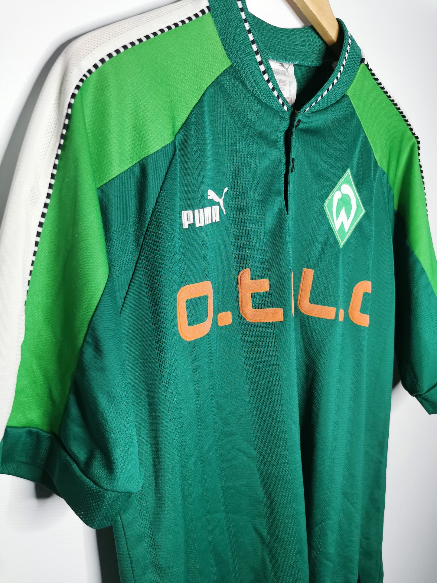 1997 Werder Bremen Home, Medium