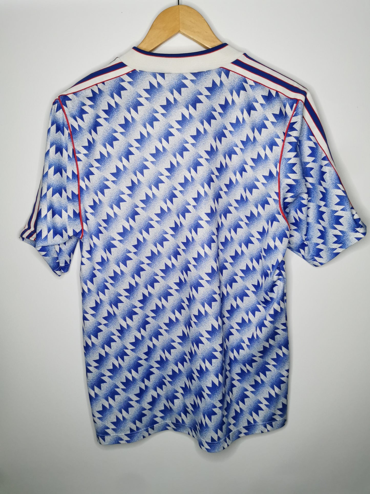 1990 Man United Away, Medium