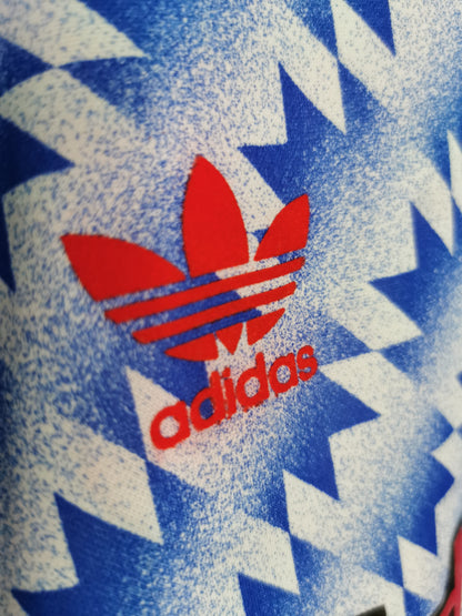 1990 Man United Away, Medium