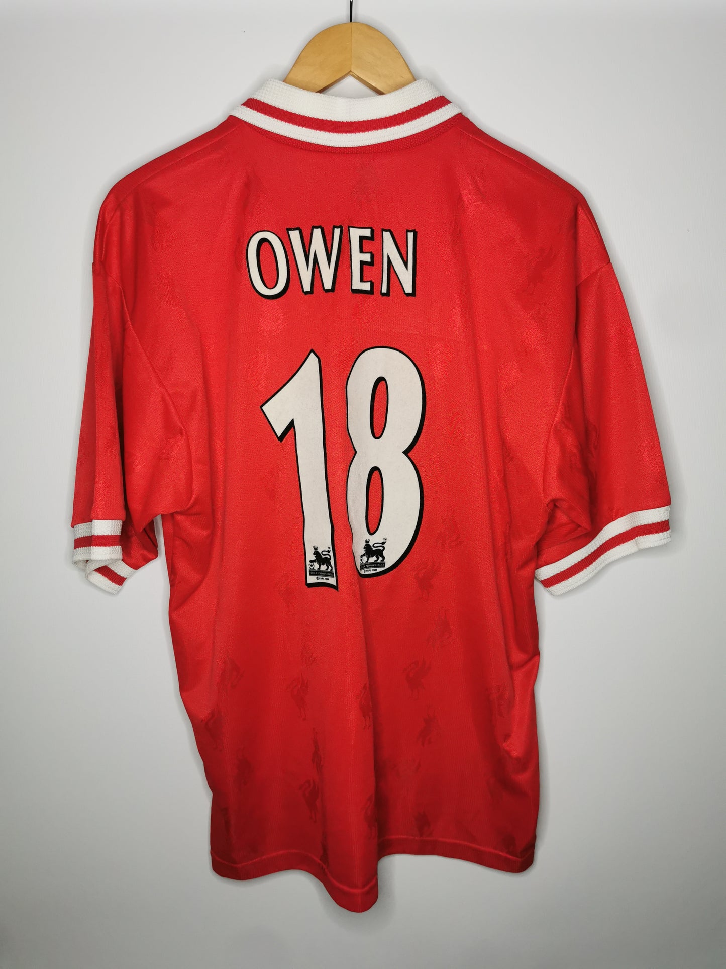 1996 Liverpool Home 'Owen 18', Medium