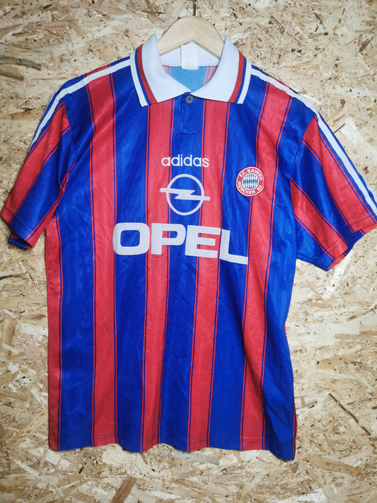 1995 Bayern Munich Home, Medium