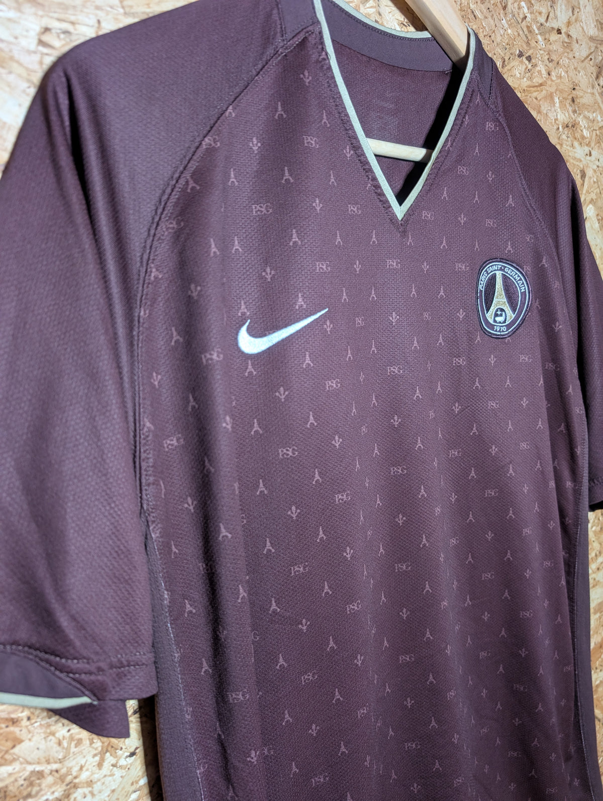 Authentic PSG 2006 Nike Brown Away Football Shirt, Large (Image 3)