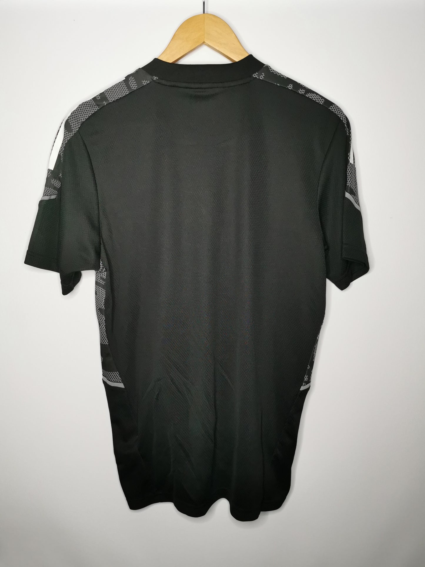 2021 Man United Staff Issued Training Tee, Medium