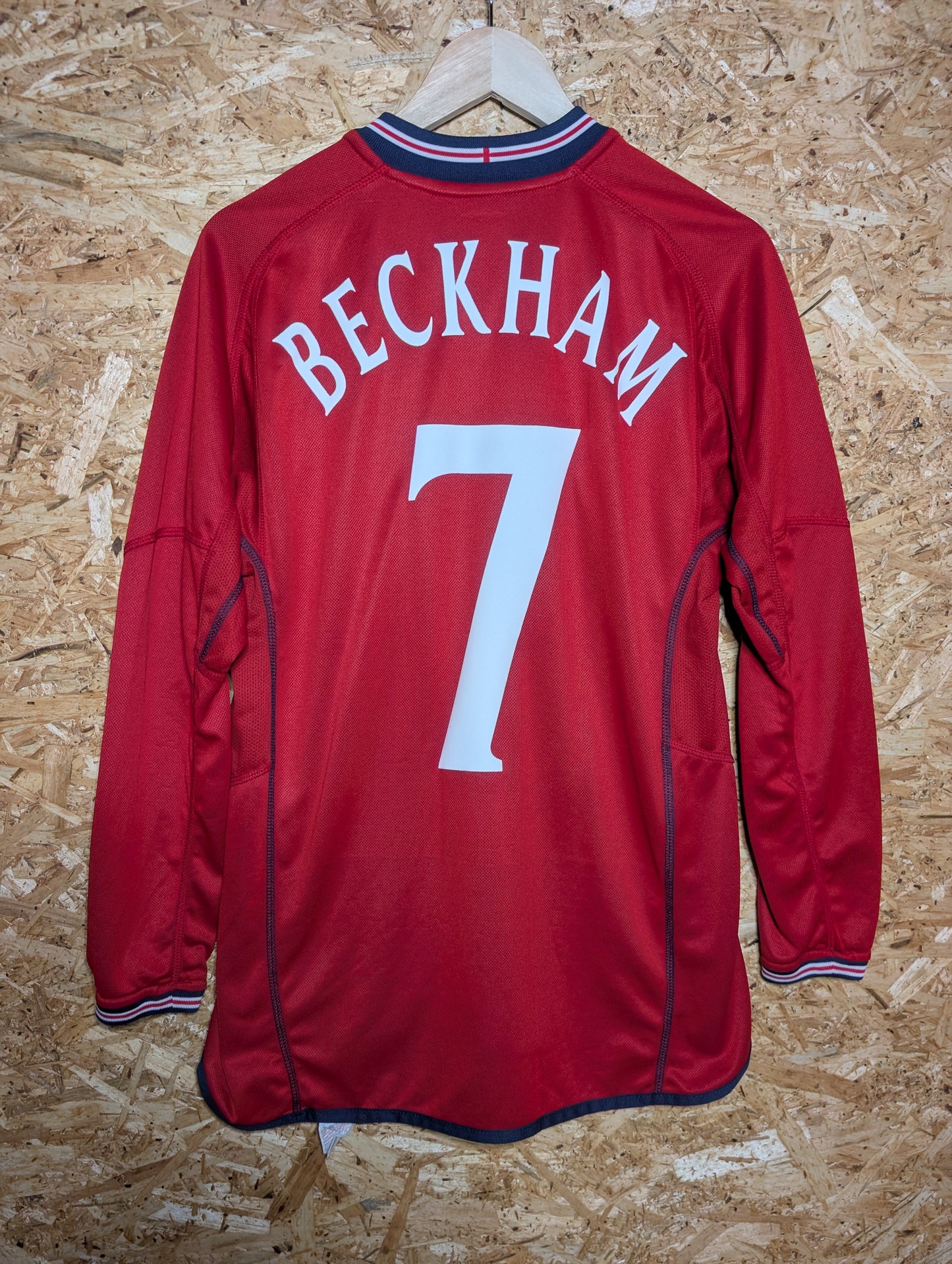 2002 England Away Long Sleeve 'Beckham 7', Medium