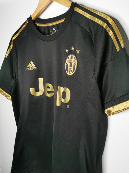 2015 Juventus Third, Medium