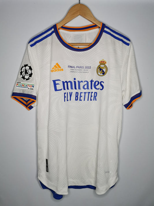2021 Real Madrid Home Kitroom Issue 'Camavinga 25', Size 6 (Medium)