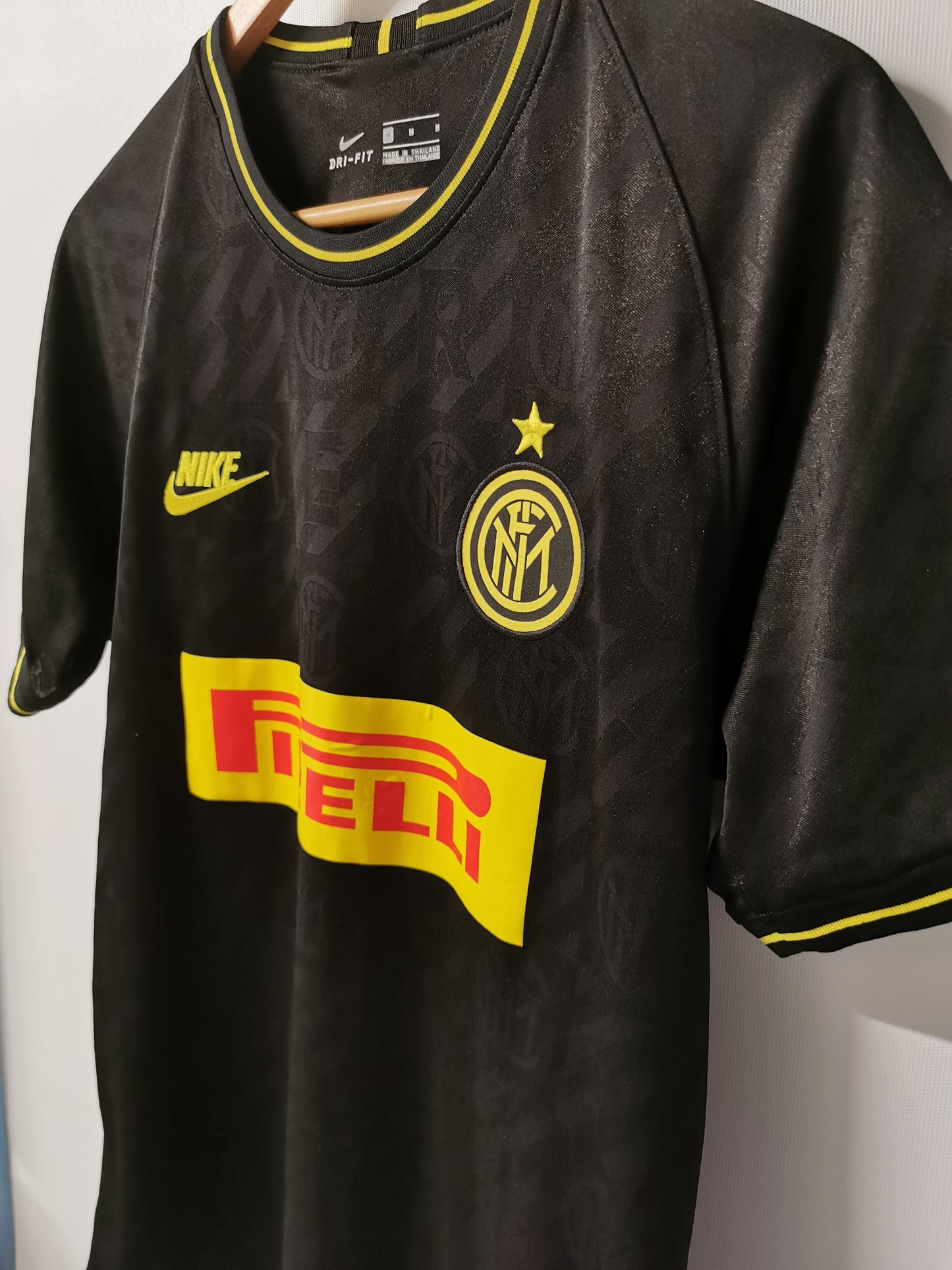 2019 Inter Milan Third, Medium