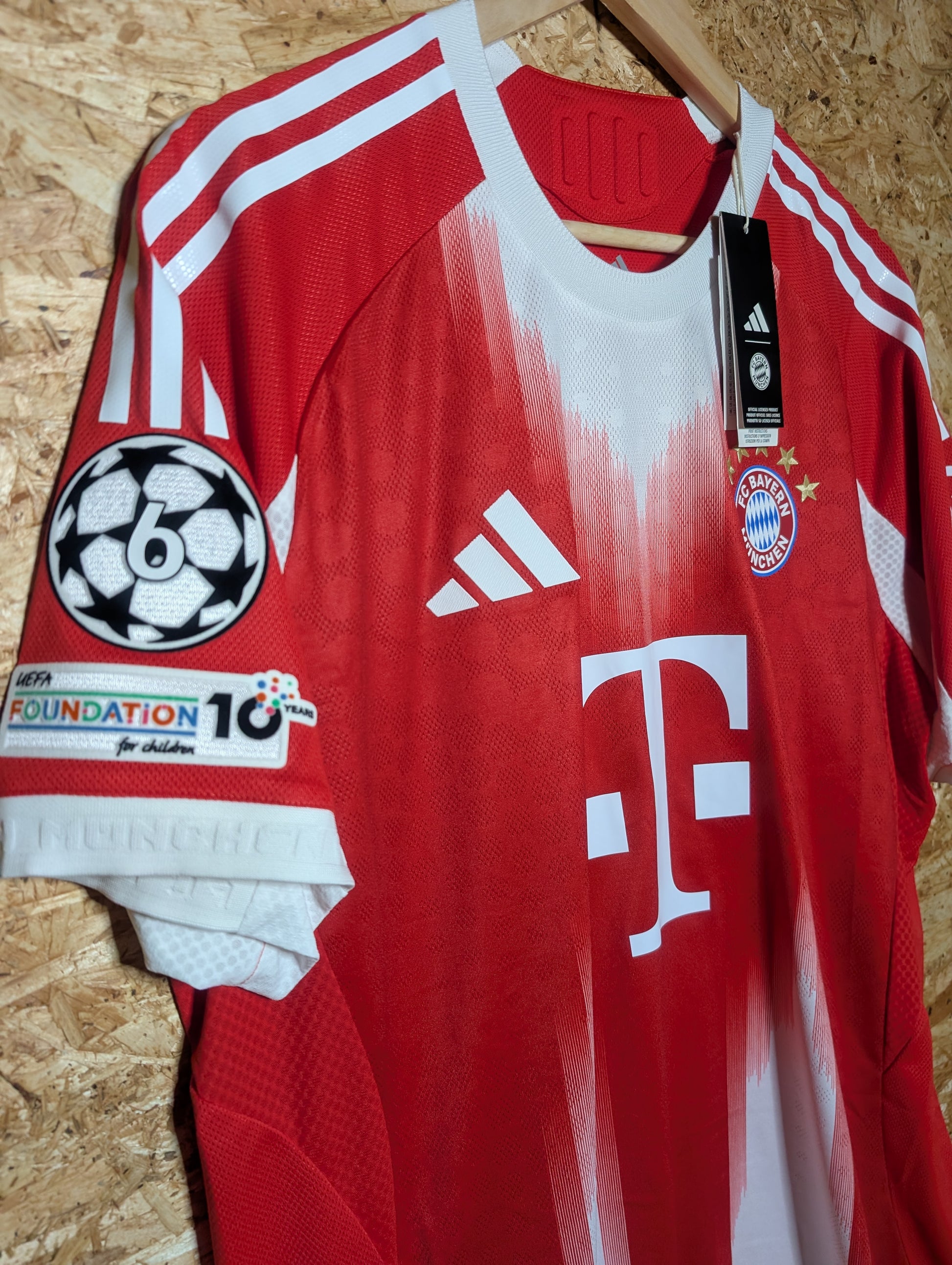 Bayern Munich 2025 Adidas Player Spec Home Football Shirt 'Kane 9' BNWT (Image 3)
