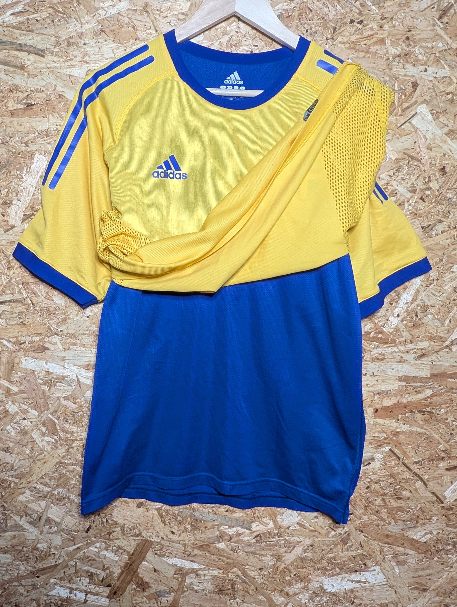 Authentic Sweden 2002 Adidas Home Kitroom Issue Football Shirt - Image 3