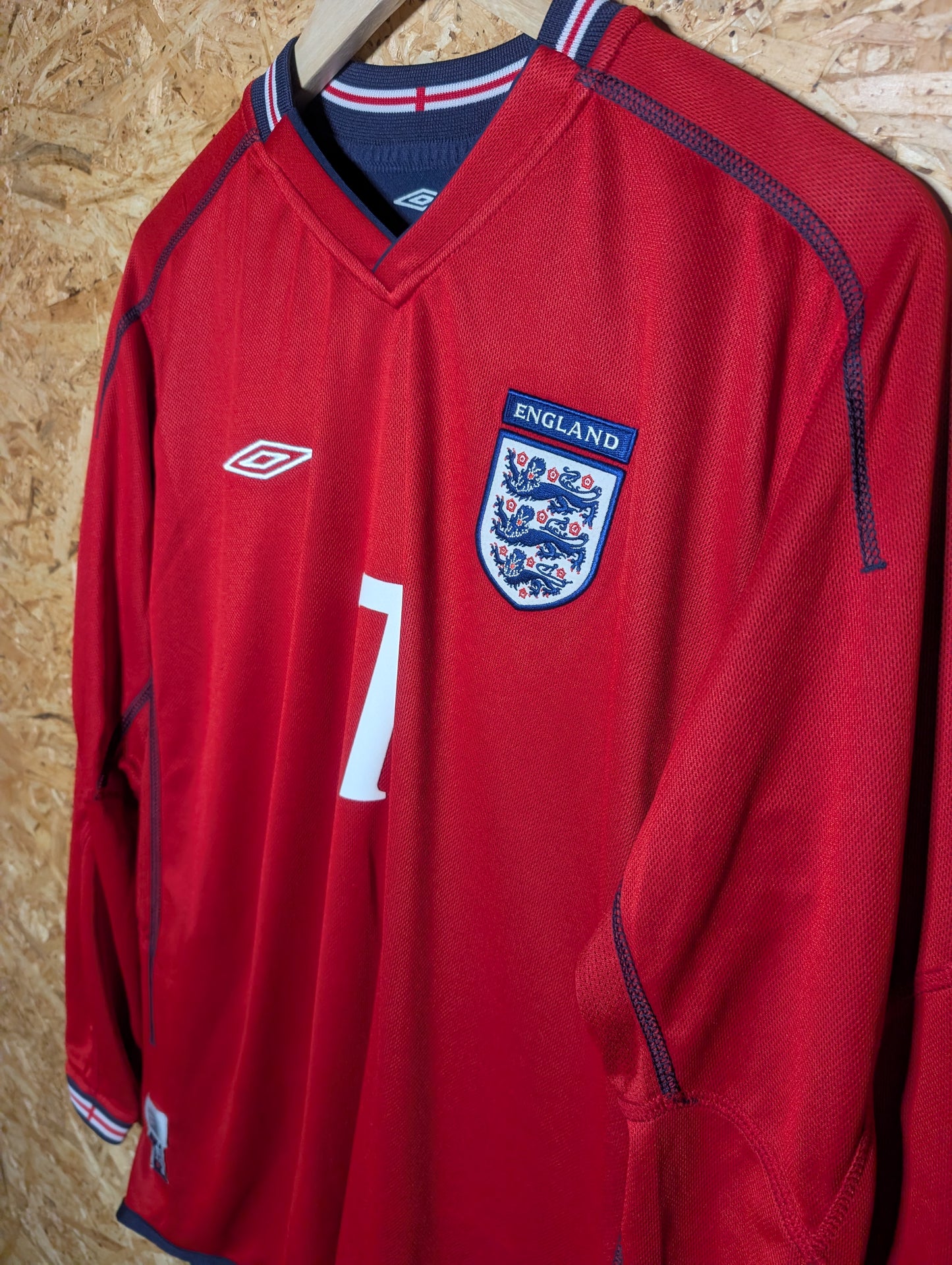 2002 England Away Long Sleeve 'Beckham 7', Medium