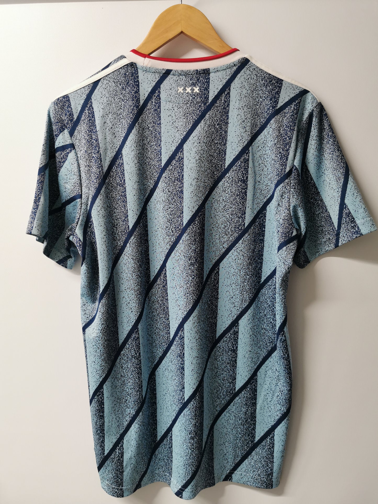 2020 Ajax Away, Medium