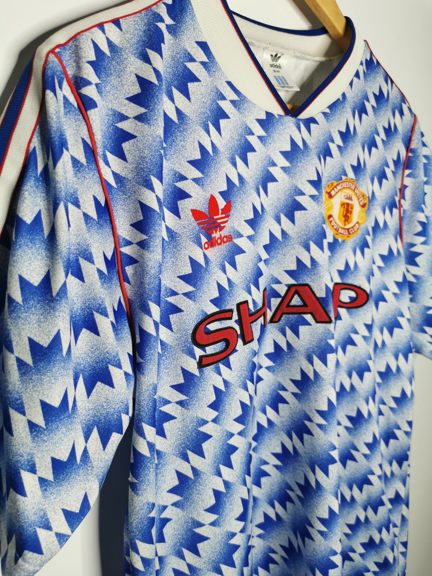 1990 Man United Away, Medium