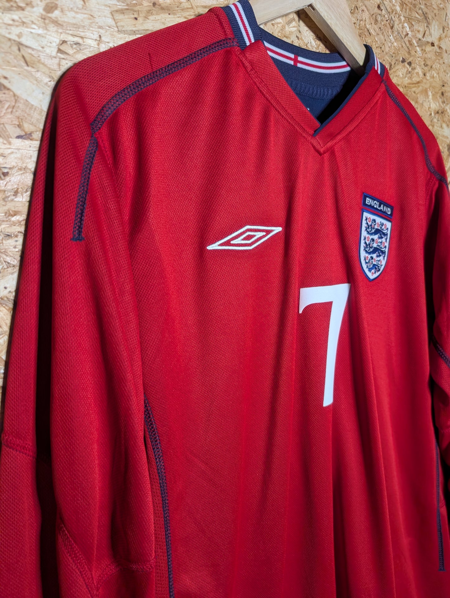 2002 England Away Long Sleeve 'Beckham 7', Medium