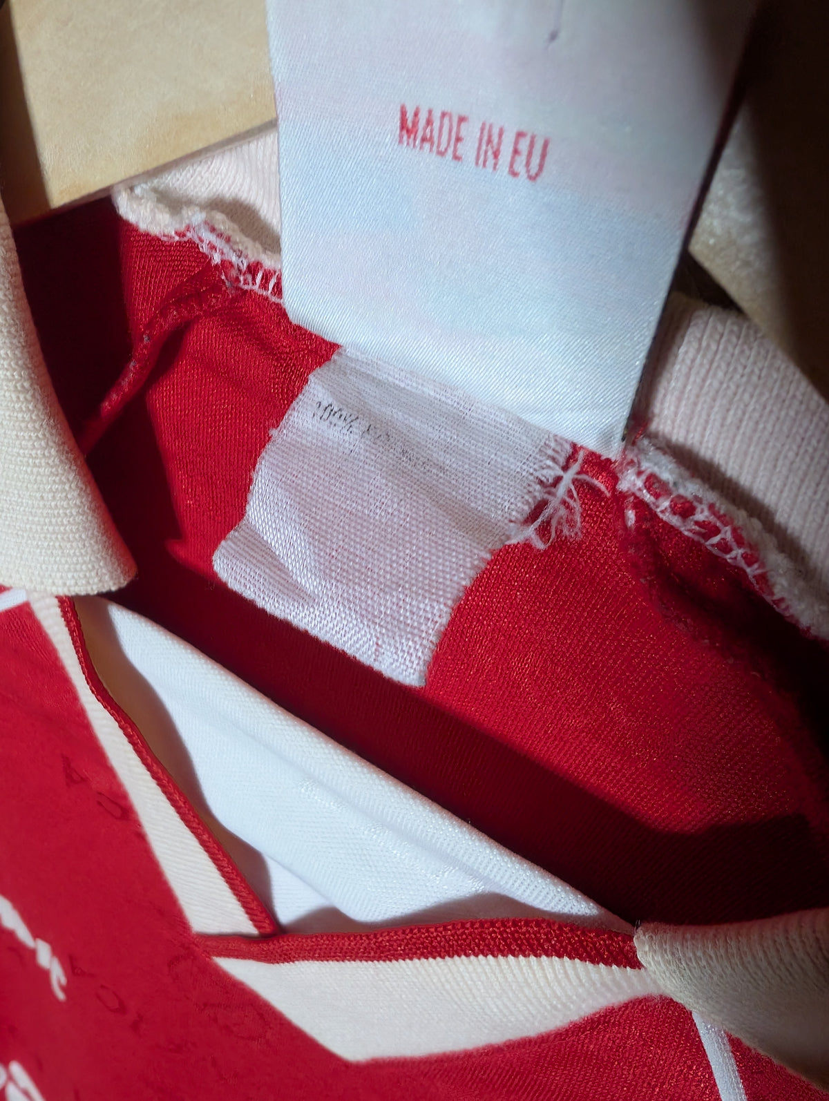 Authentic Benfica 1994 Olympic Red Home Football Shirt, Medium (Image 5)