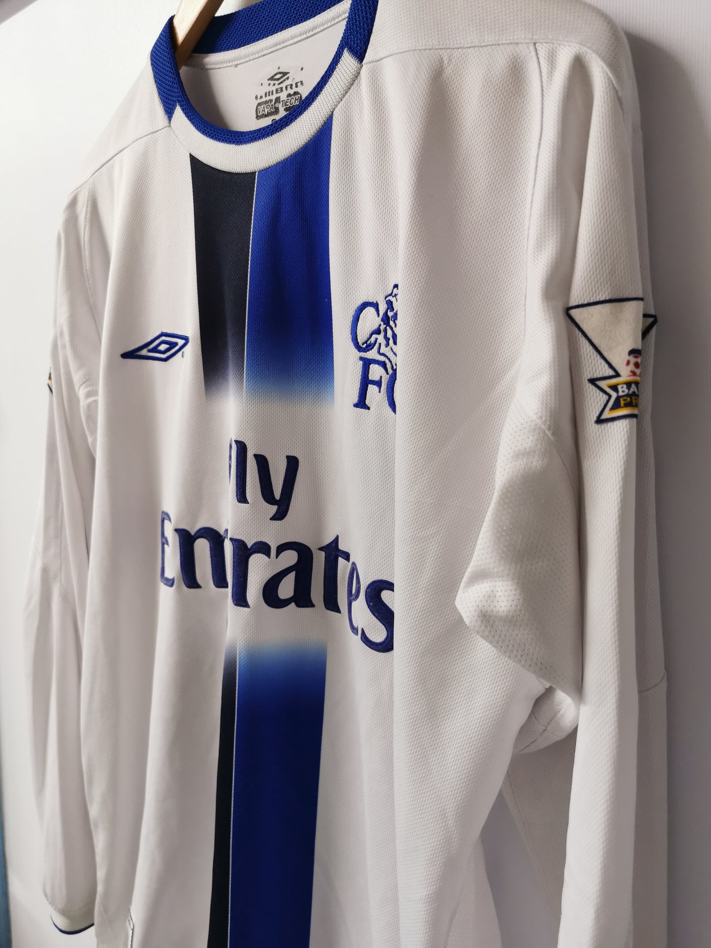 2003 Chelsea Away Long Sleeve 'Crespo 21', Medium