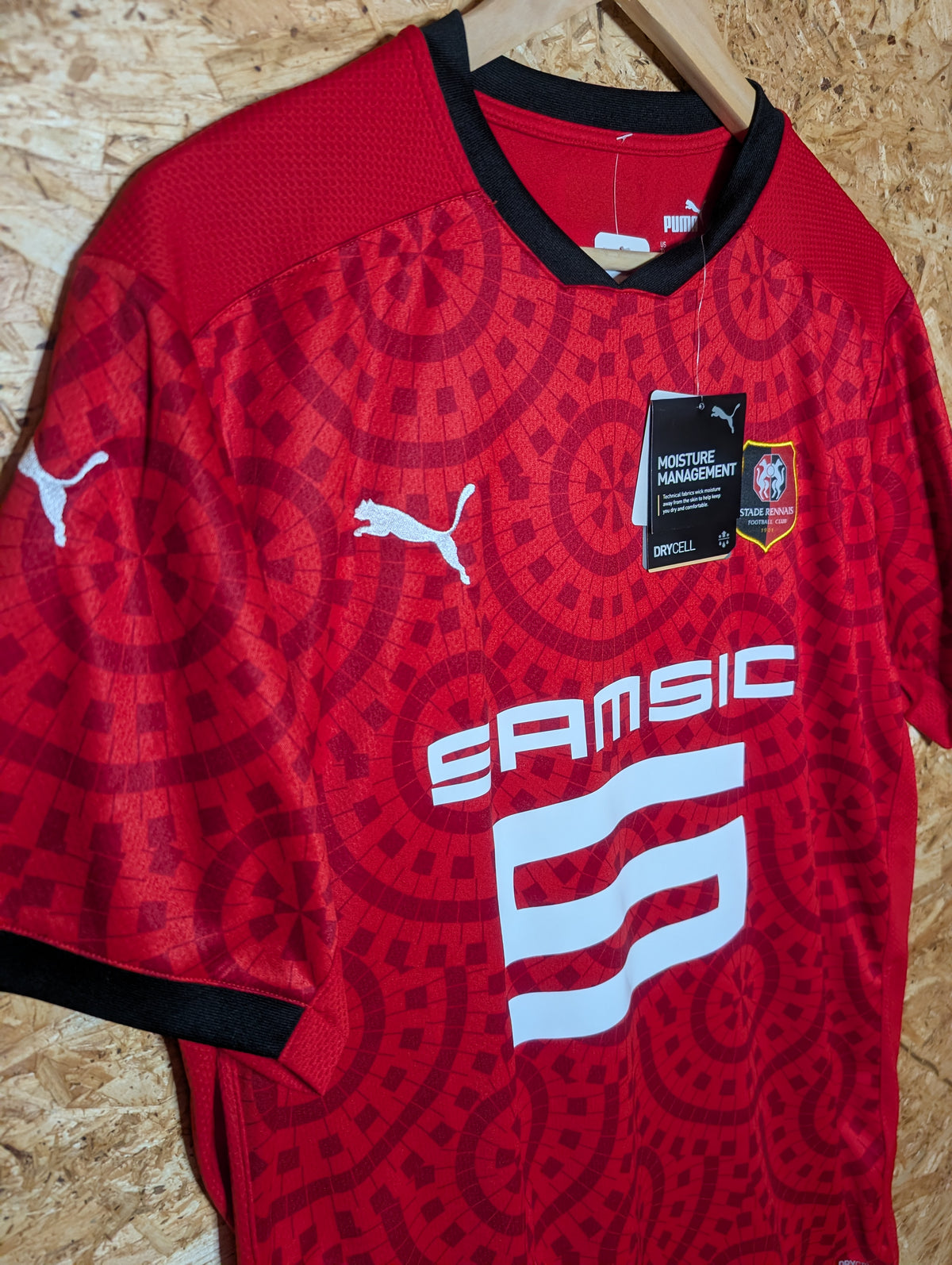 Stade Rennes 2020 Puma Home Football Shirt 'Camavinga 10' BNWT (Image 3)