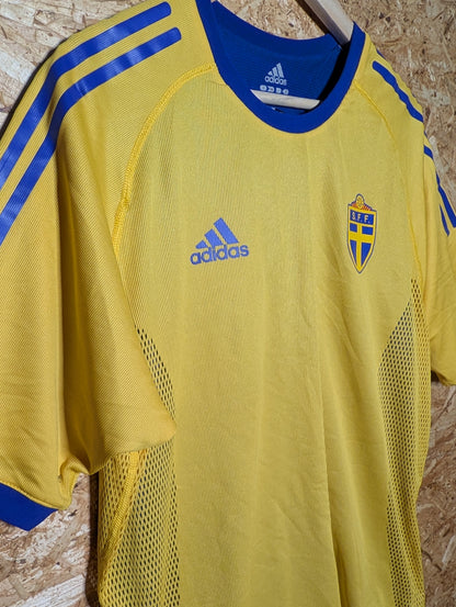 Authentic Sweden 2002 Adidas Home Kitroom Issue Football Shirt - Image 4