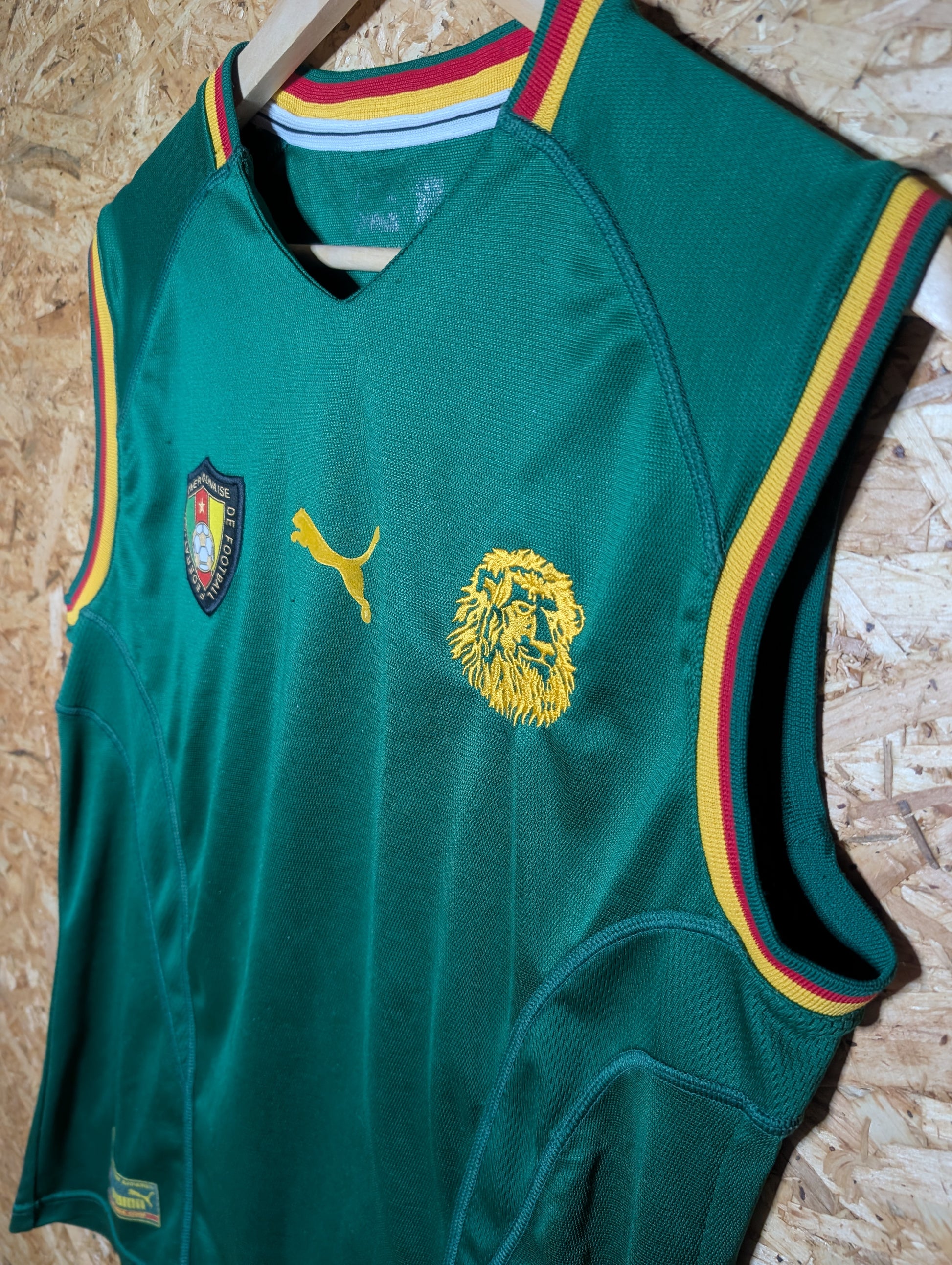 Authentic Cameroon 2002 Puma Sleeveless Home Football Shirt, Medium (Image 4)
