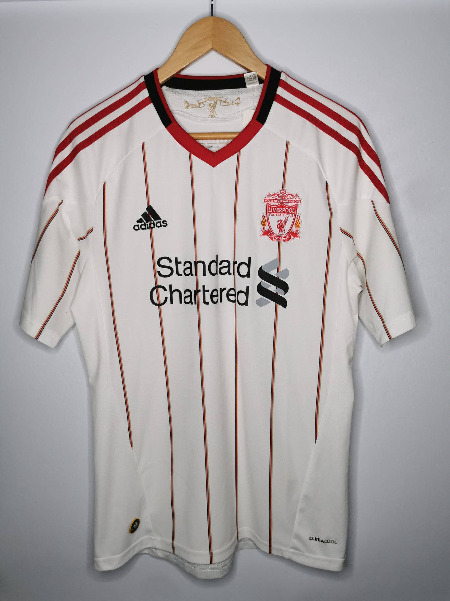 2010 Liverpool Away, Medium