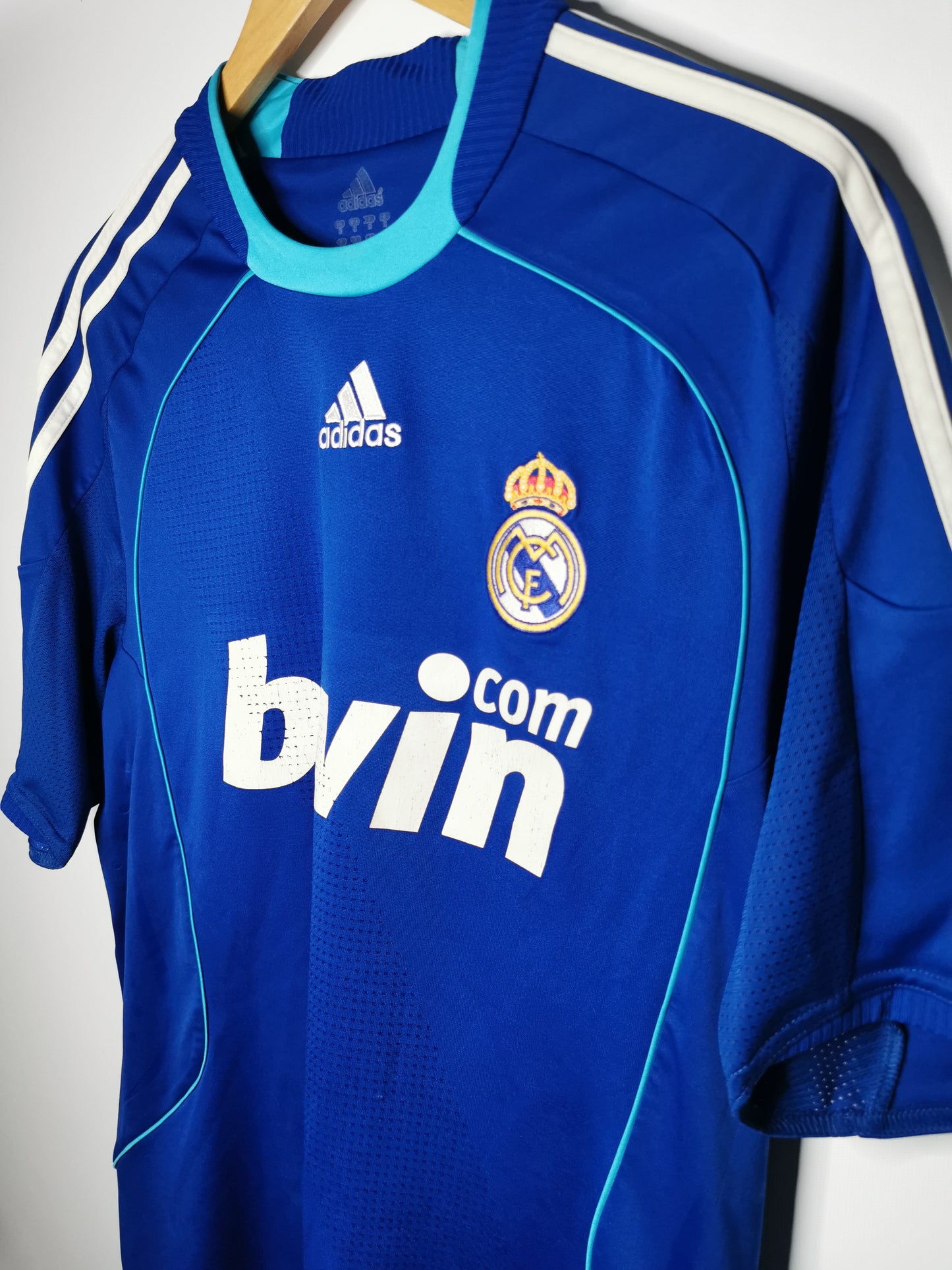 2008 Real Madrid Away, Medium