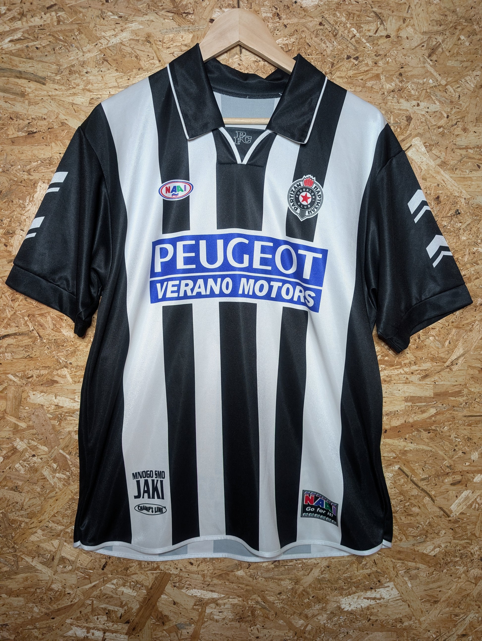 Authentic Partizan Belgrade 2000 Naai Home Football Shirt 'Delibašić 9' (Image 1)