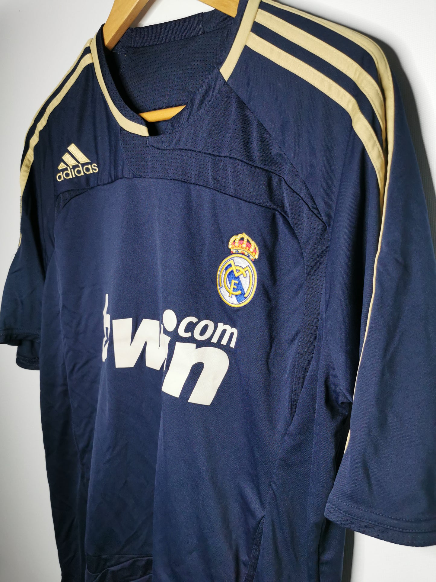2007 Real Madrid Away, Medium