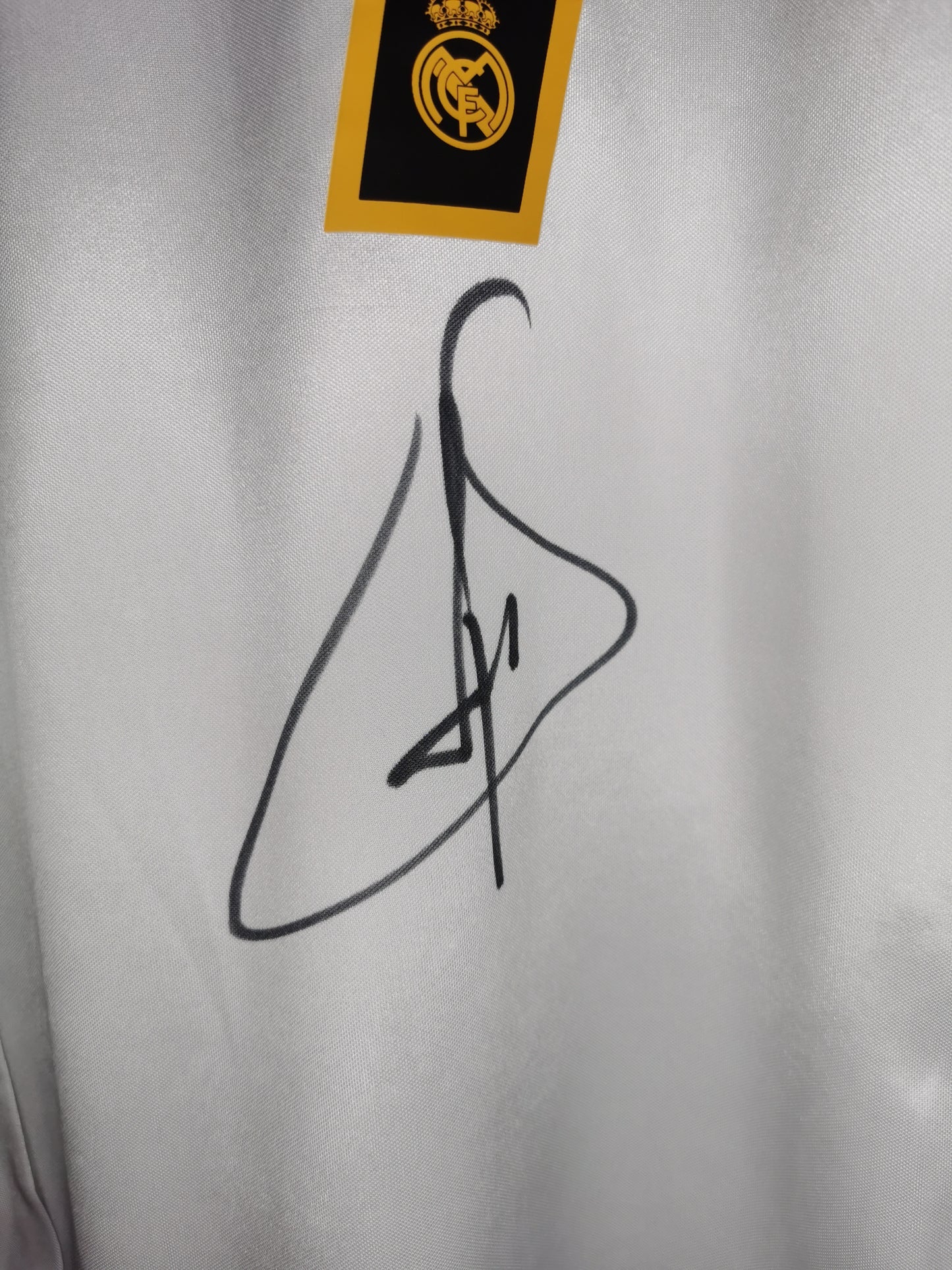 2004 Real Madrid Home Raul Signed, Large