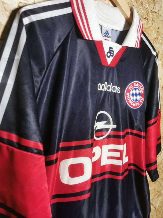 Authentic 1997 Bayern Home 'Scholl 7' (Image 2)