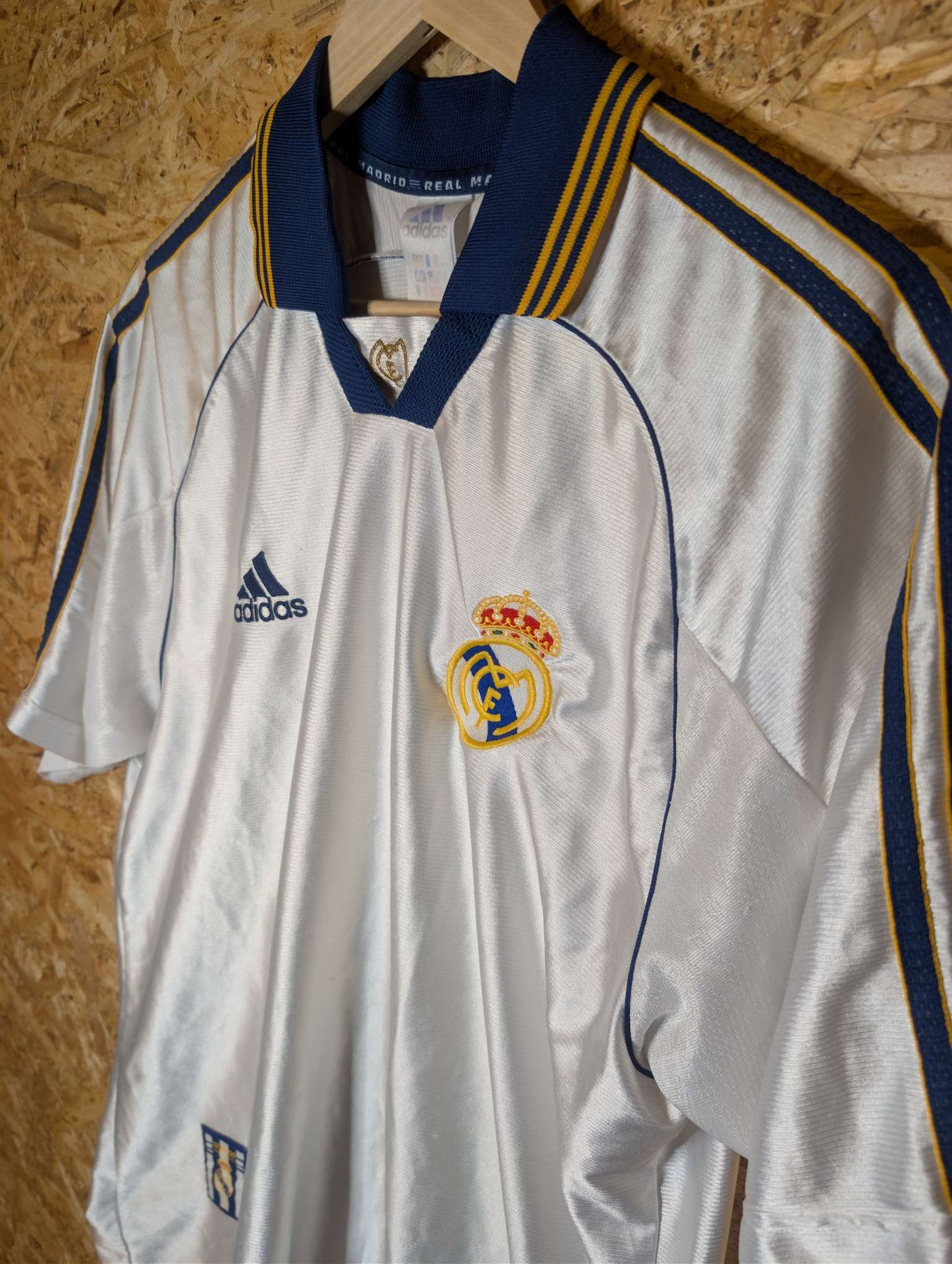 1998 Real Madrid Home Sponsorless, Medium