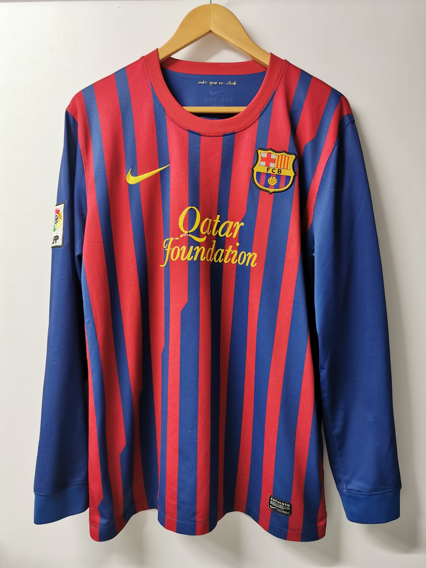 2011 Barcelona Home Long Sleeve, Medium