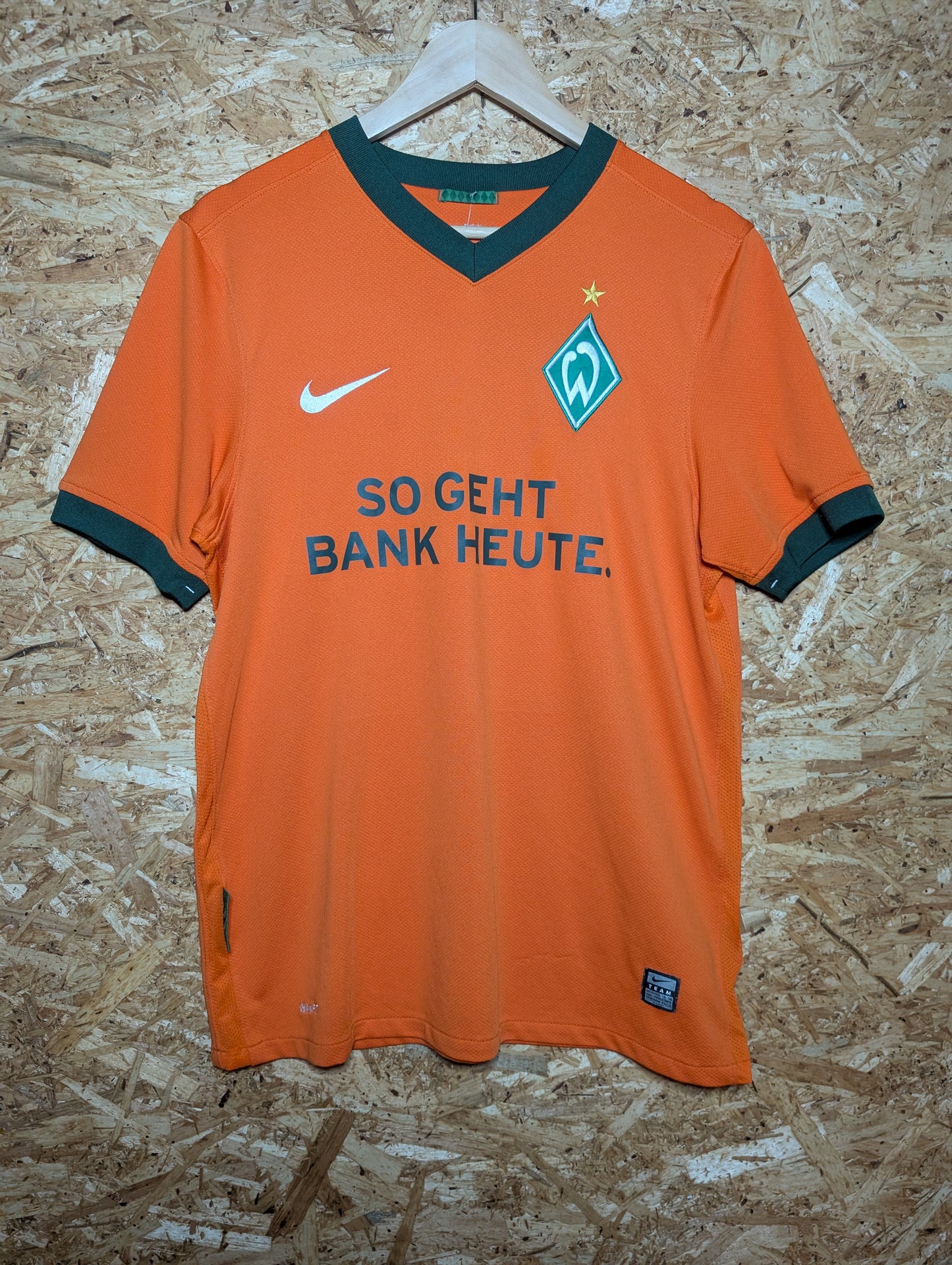 Authentic Werder Bremen 2009 Nike Away Football Shirt 'Özil 11' (Image 1)