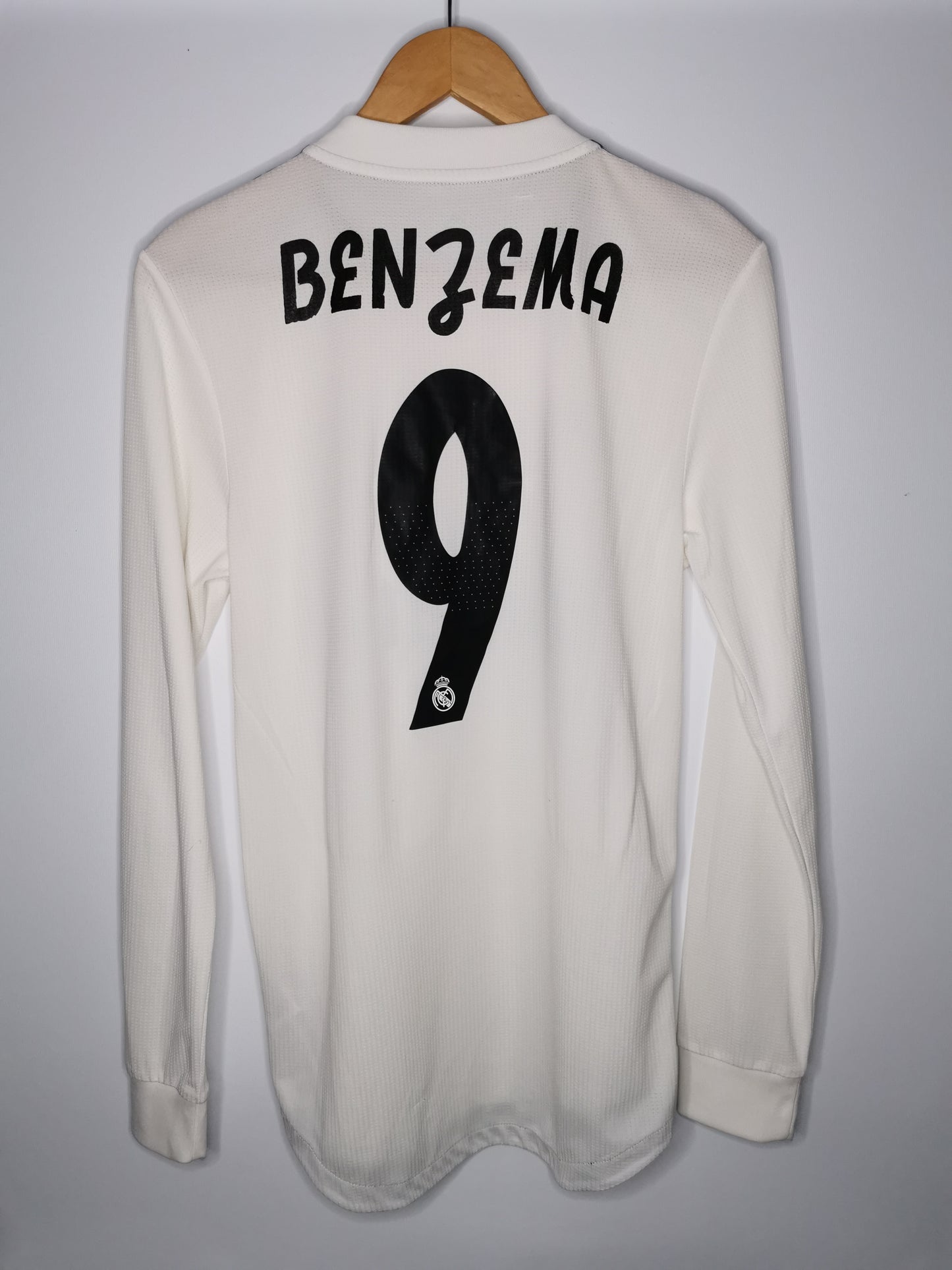 2018 Real Madrid Long Sleeve Player Spec 'Benzema 9', Medium