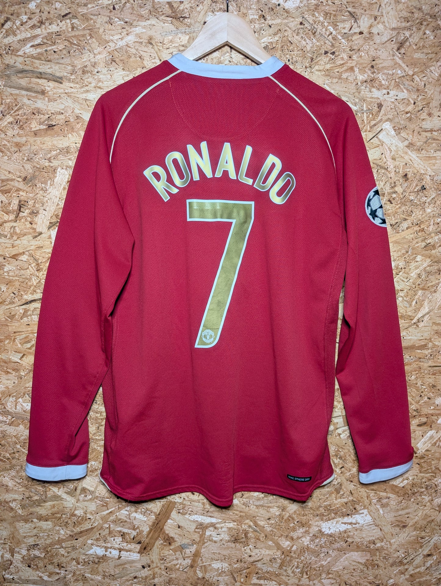 Manchester United Home 2006 Nike Long Sleeve Authentic Football Shirt 'Ronaldo 7', Large