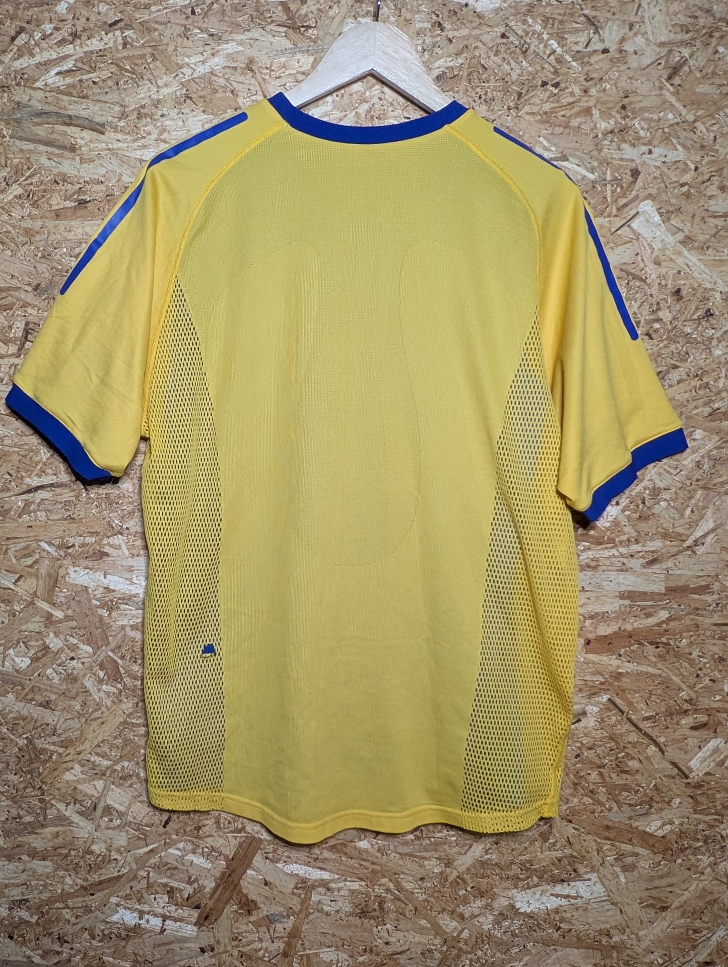 Authentic Sweden 2002 Adidas Home Kitroom Issue Football Shirt - Image 2