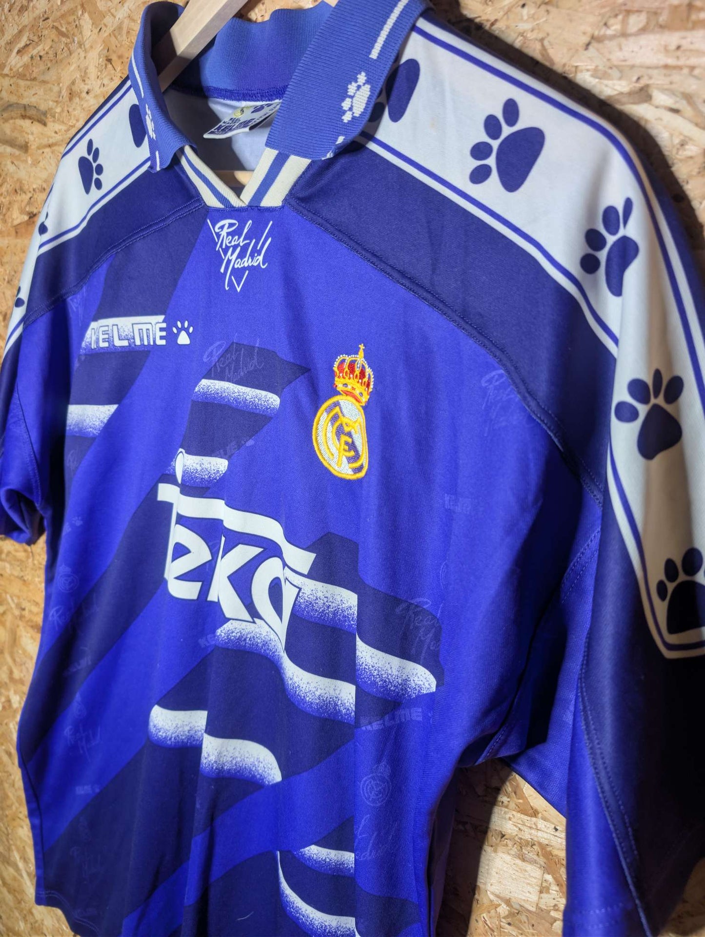 1994 Real Madrid Away, Medium
