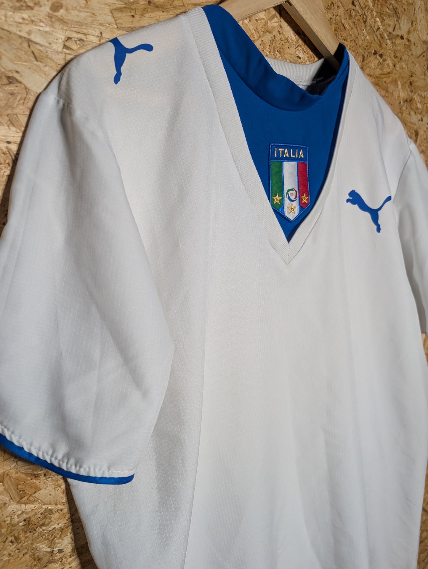 2006 Italy Away, Medium