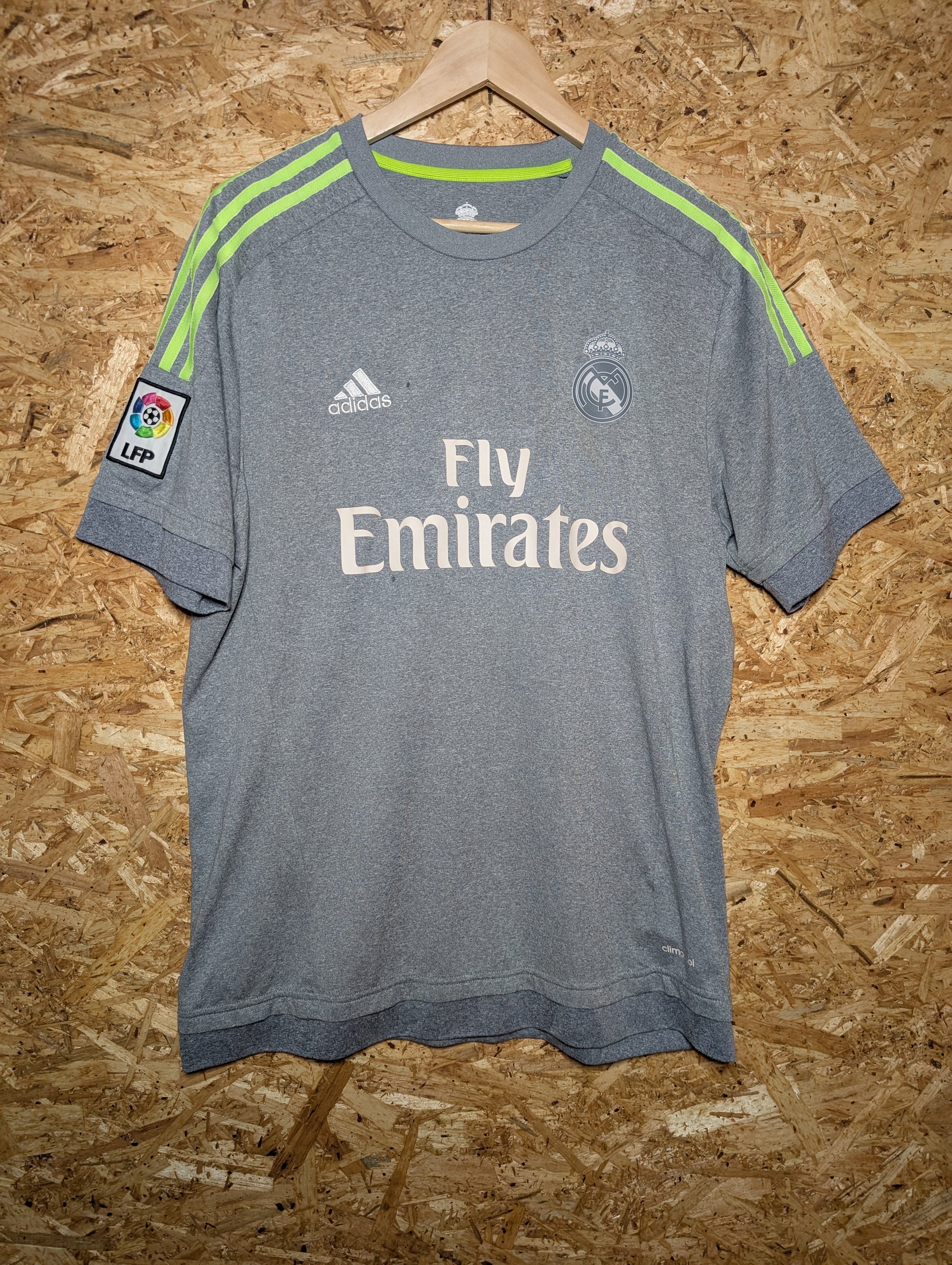 Authentic Real Madrid 2015 Adidas Grey Away Football Shirt, Large (Image 1)