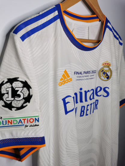 2021 Real Madrid Home Kitroom Issue 'Camavinga 25', Size 6 (Medium)