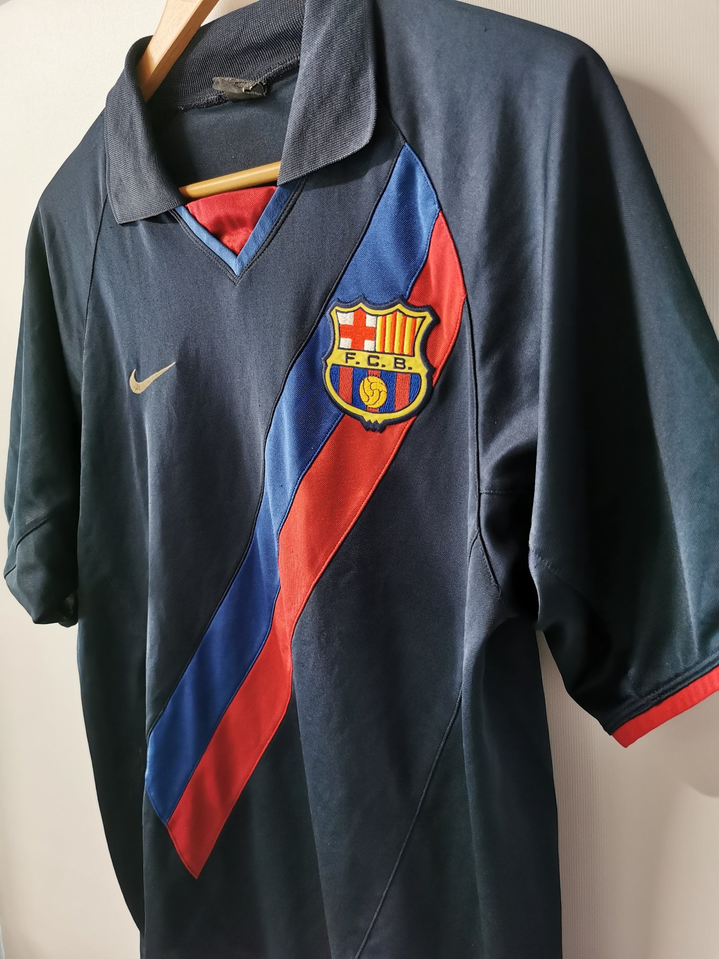 2003 Barcelona Away, Small