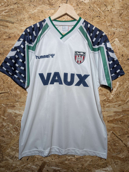 1991 Sunderland Away, Medium
