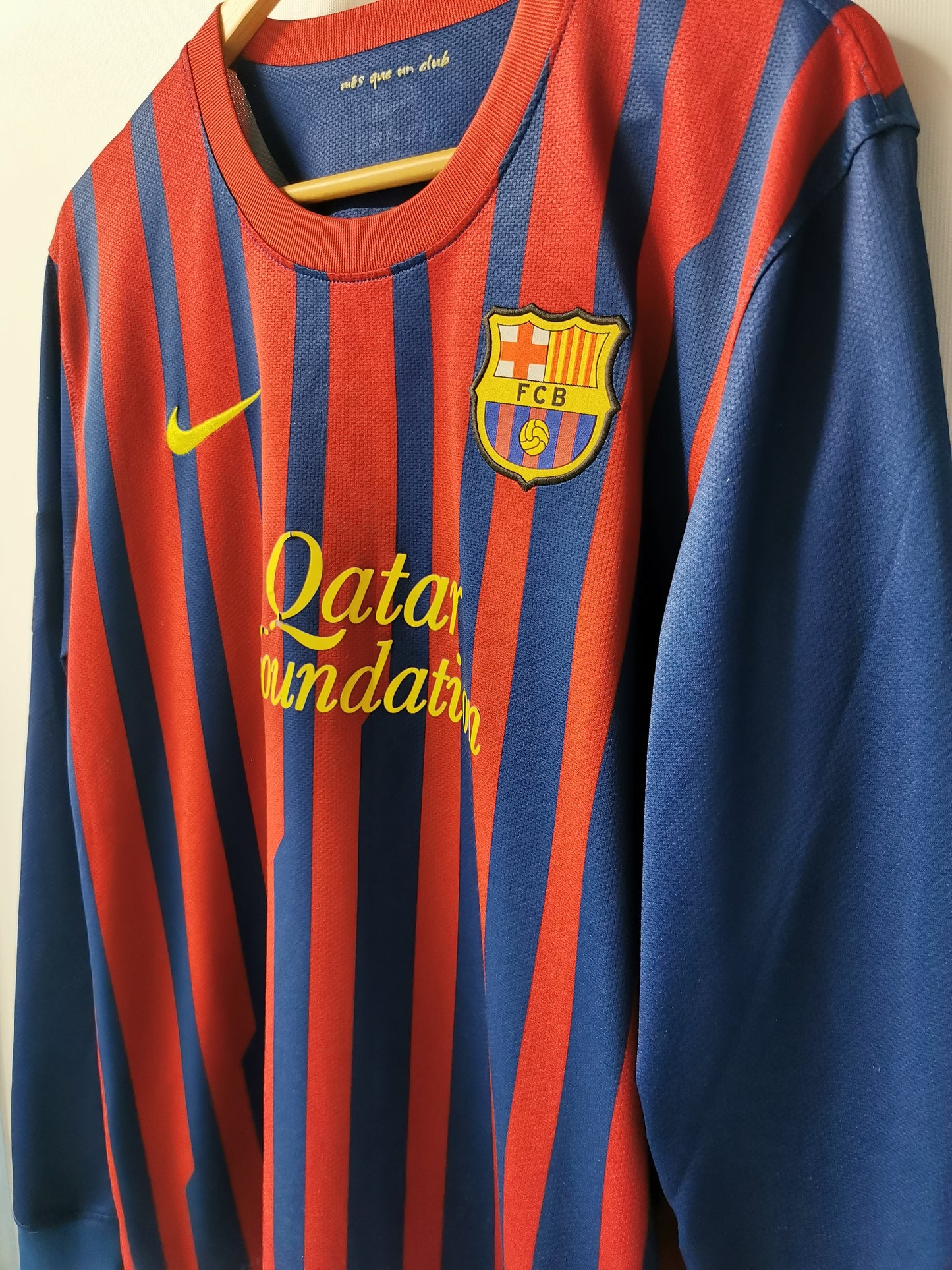 2011 Barcelona Home Long Sleeve, Medium