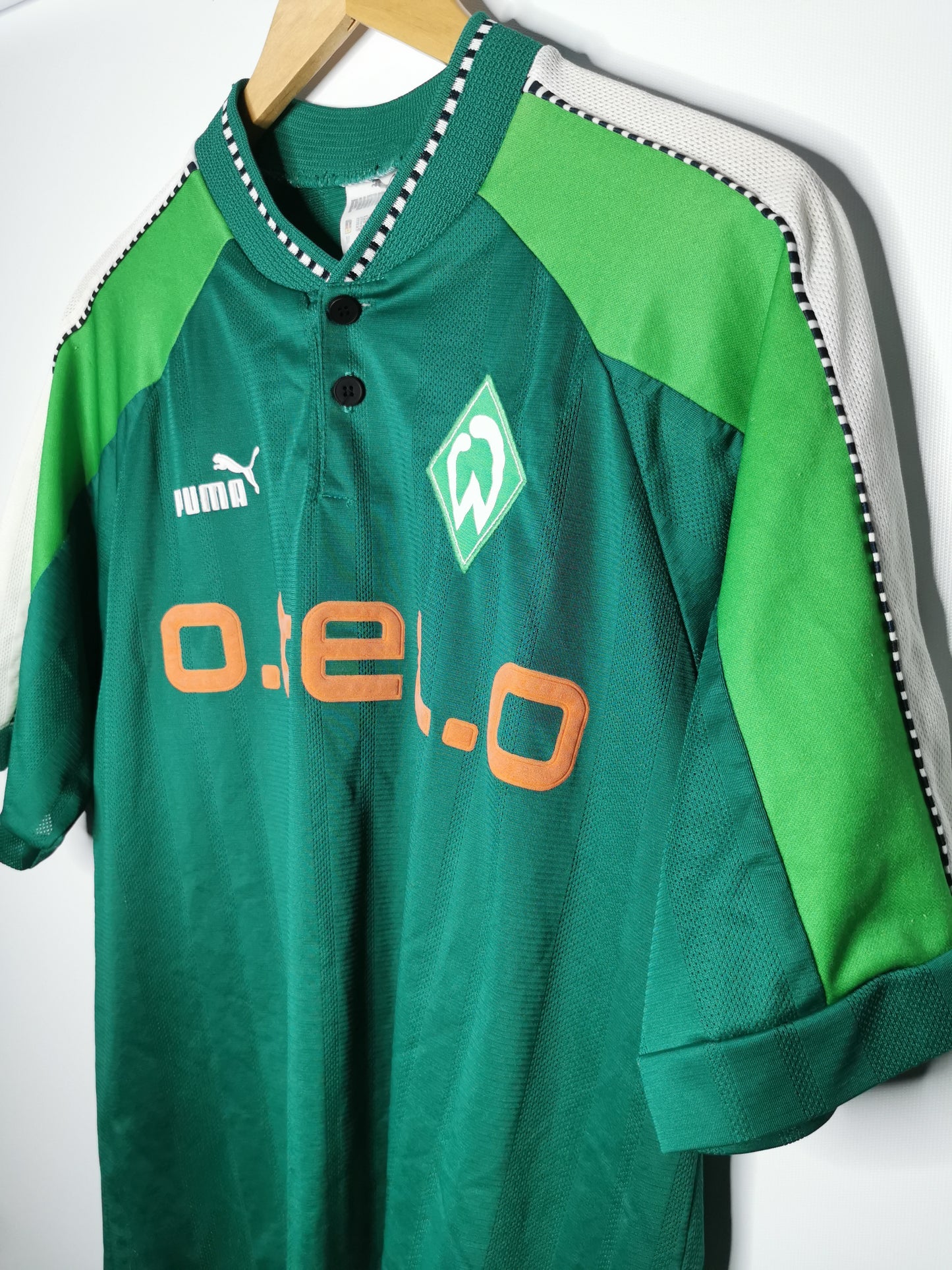 1997 Werder Bremen Home, Medium