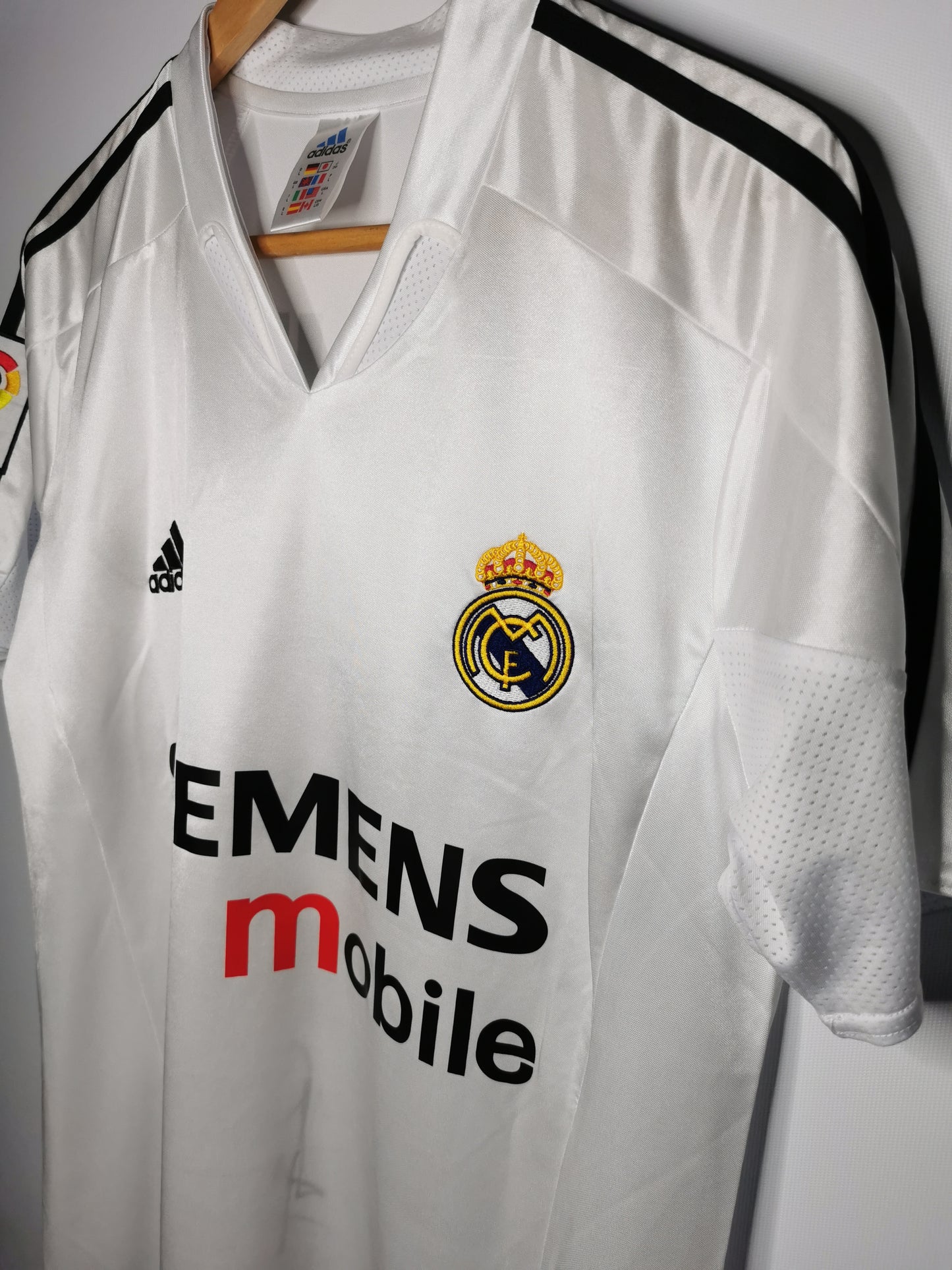 2004 Real Madrid Home Raul Signed, Large