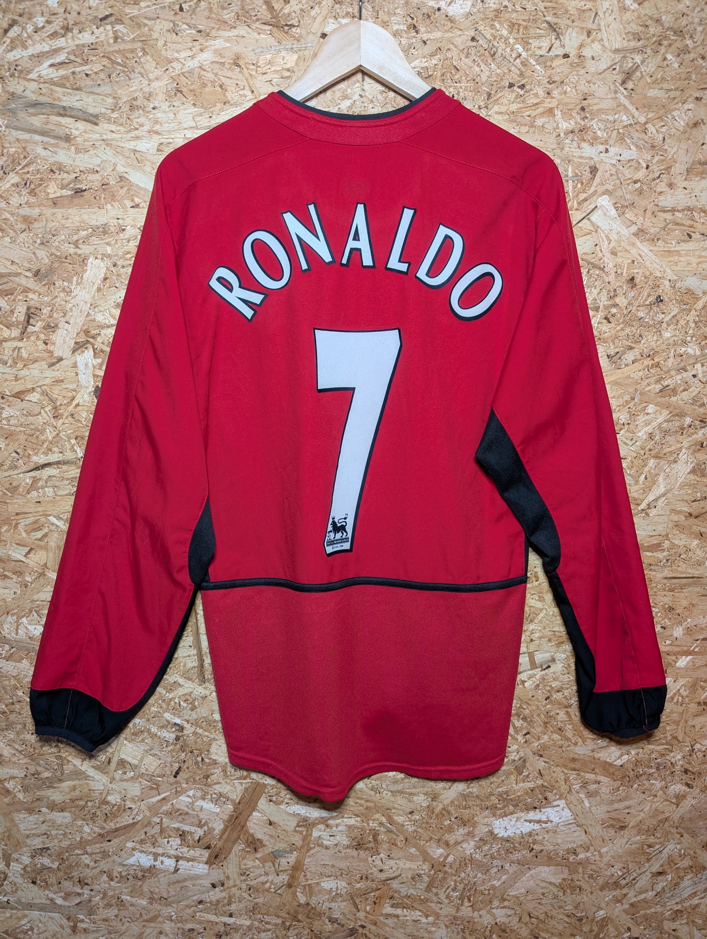 Manchester United Home 2002 Nike Long Sleeve Authentic Football Shirt 'Ronaldo 7', Small (fits Medium)