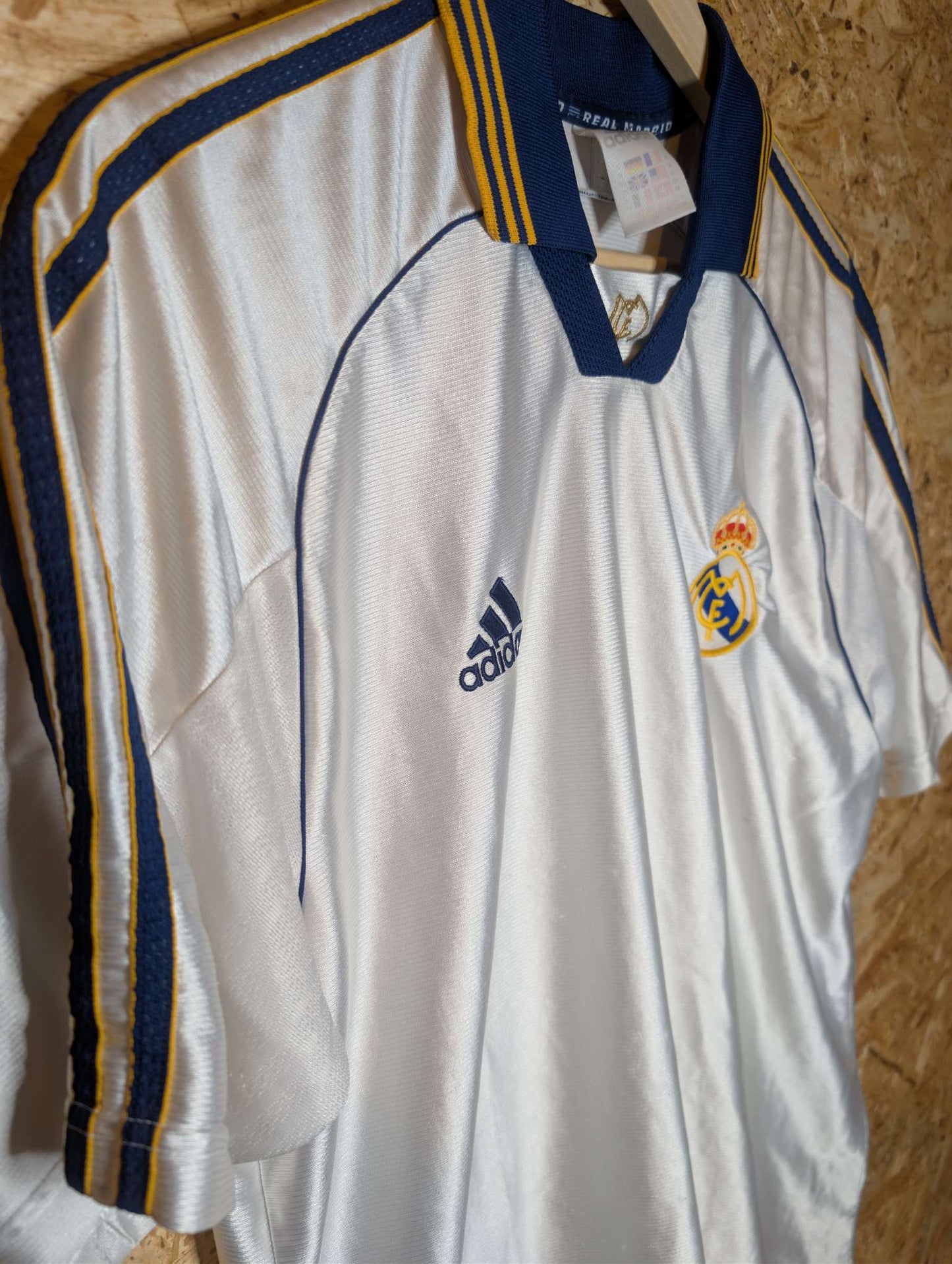 1998 Real Madrid Home Sponsorless, Medium