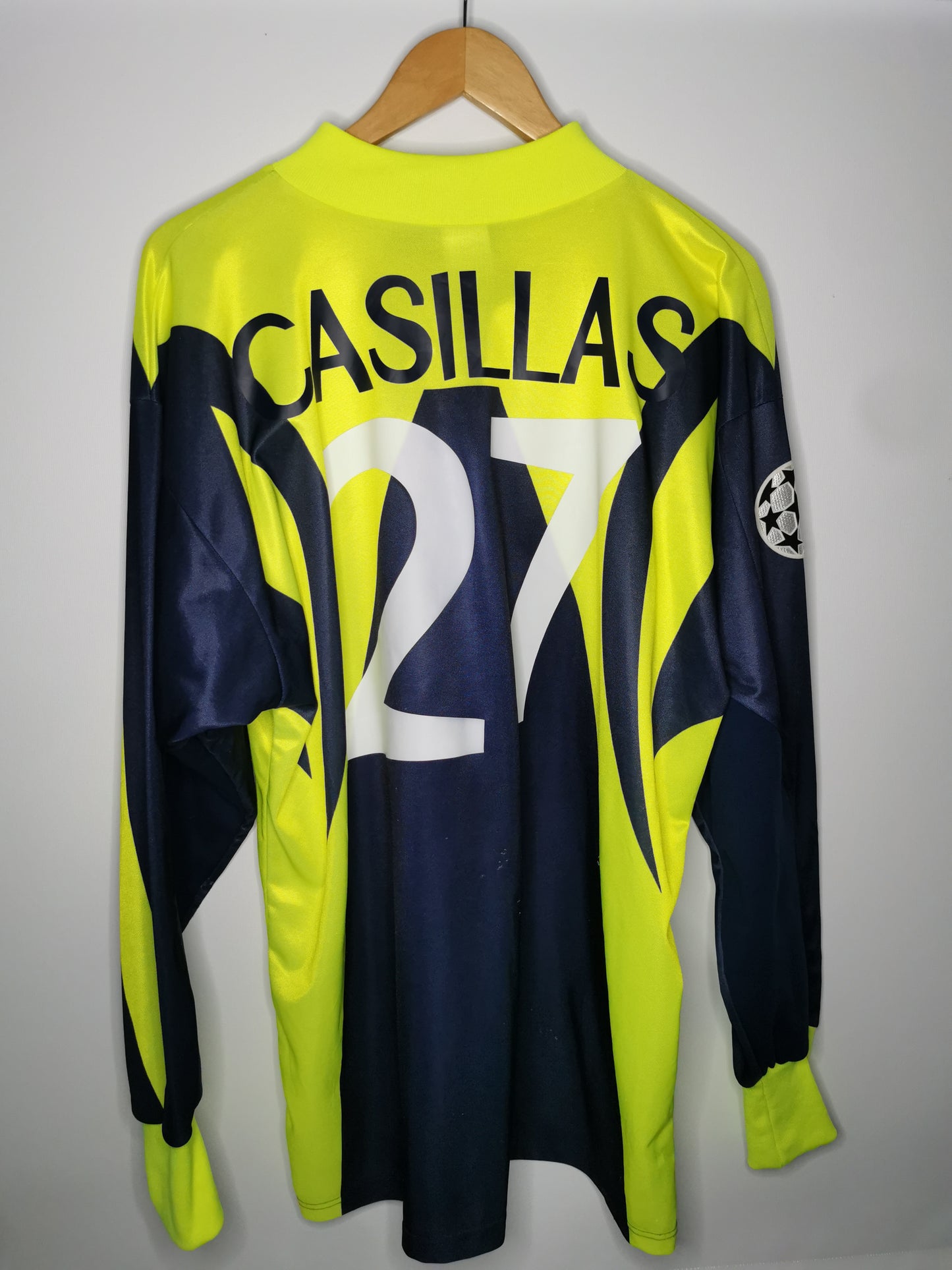 1999 Real Madrid Goalkeeper Long Sleeve 'Casillas 27', Large